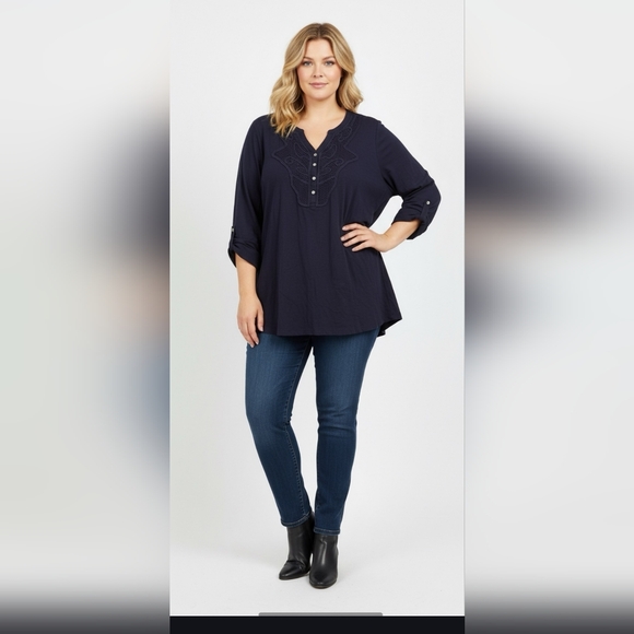 Style & Co. Tops - ✨️Navy Blue 3/4 Sleeve Top With Front Detail